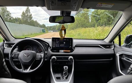 Toyota RAV4, 2021 год, 3 100 000 рублей, 5 фотография