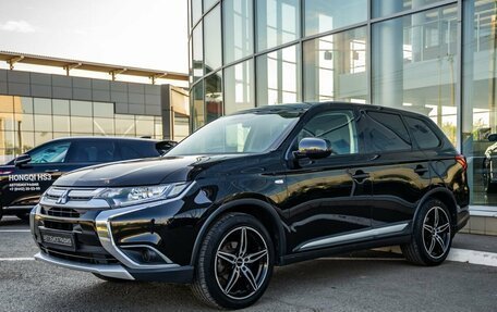 Mitsubishi Outlander III рестайлинг 3, 2017 год, 1 778 000 рублей, 3 фотография