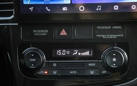 Mitsubishi Outlander III рестайлинг 3, 2017 год, 1 778 000 рублей, 27 фотография
