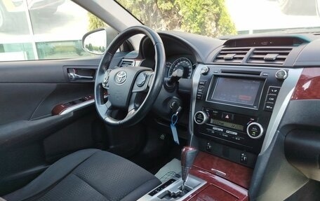 Toyota Camry, 2013 год, 1 600 000 рублей, 14 фотография