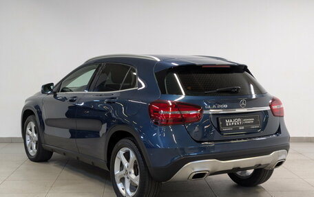 Mercedes-Benz GLA, 2019 год, 2 400 000 рублей, 7 фотография