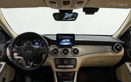 Mercedes-Benz GLA, 2019 год, 2 400 000 рублей, 14 фотография