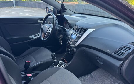 Hyundai Solaris II рестайлинг, 2011 год, 685 000 рублей, 13 фотография