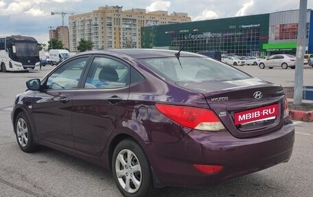 Hyundai Solaris II рестайлинг, 2011 год, 650 000 рублей, 4 фотография