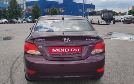 Hyundai Solaris II рестайлинг, 2011 год, 650 000 рублей, 5 фотография