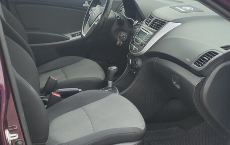 Hyundai Solaris II рестайлинг, 2011 год, 650 000 рублей, 9 фотография