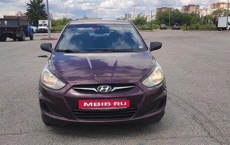 Hyundai Solaris II рестайлинг, 2011 год, 650 000 рублей, 8 фотография