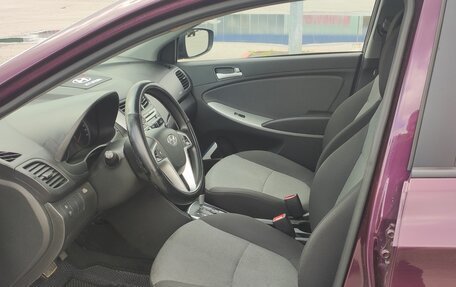 Hyundai Solaris II рестайлинг, 2011 год, 650 000 рублей, 17 фотография