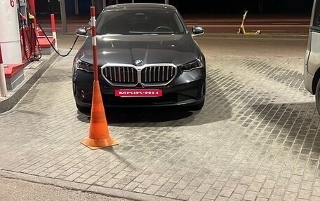 BMW 5 серия, 2024 год, 6 360 000 рублей, 3 фотография