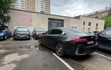 BMW 5 серия, 2024 год, 6 360 000 рублей, 7 фотография