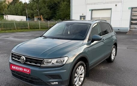 Volkswagen Tiguan II, 2020 год, 2 340 000 рублей, 3 фотография