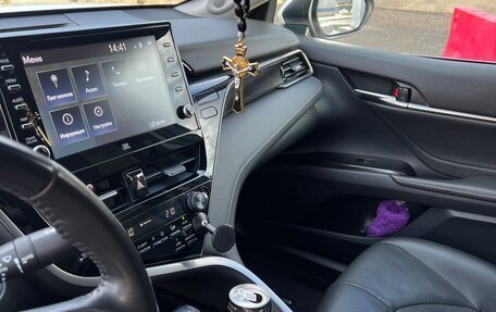 Toyota Camry, 2021 год, 3 150 000 рублей, 5 фотография