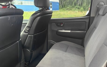 Toyota Hilux VII, 2013 год, 5 000 000 рублей, 10 фотография