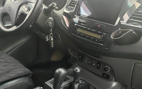 Toyota Hilux VII, 2013 год, 5 000 000 рублей, 7 фотография