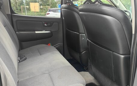 Toyota Hilux VII, 2013 год, 5 000 000 рублей, 8 фотография