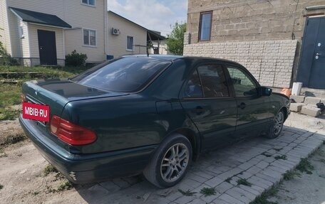 Mercedes-Benz E-Класс, 1997 год, 360 000 рублей, 5 фотография