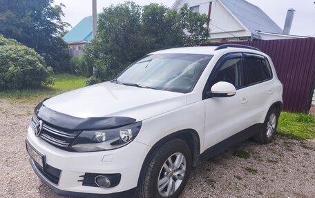 Volkswagen Tiguan I, 2011 год, 1 000 000 рублей, 2 фотография