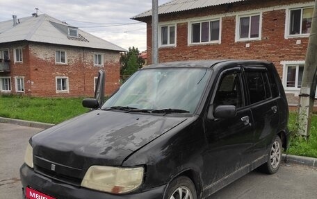 Nissan Cube II, 2000 год, 135 000 рублей, 2 фотография