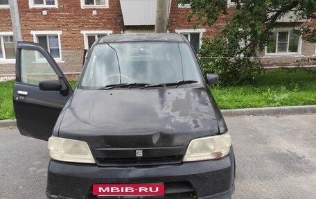 Nissan Cube II, 2000 год, 135 000 рублей, 3 фотография