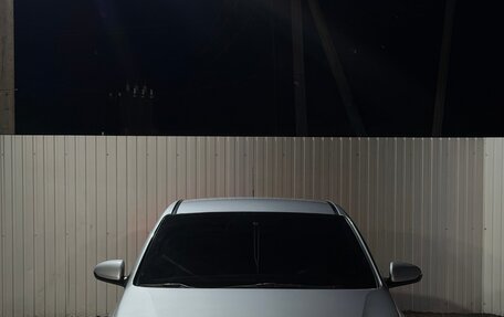 Hyundai Solaris II рестайлинг, 2018 год, 999 999 рублей, 1 фотография