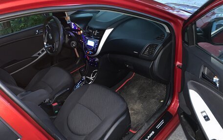 Hyundai Solaris II рестайлинг, 2013 год, 720 000 рублей, 1 фотография
