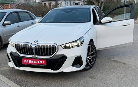BMW 5 серия, 2023 год, 6 900 000 рублей, 1 фотография