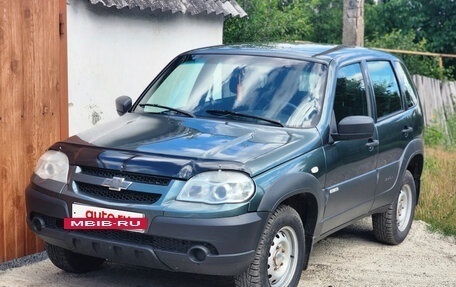 Chevrolet Niva I рестайлинг, 2018 год, 600 000 рублей, 3 фотография