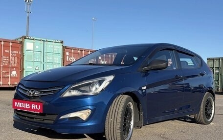 Hyundai Solaris II рестайлинг, 2015 год, 660 000 рублей, 3 фотография