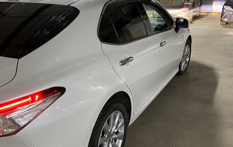 Toyota Camry, 2018 год, 2 850 000 рублей, 3 фотография