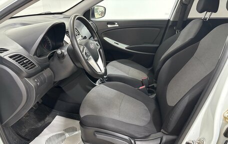 Hyundai Solaris II рестайлинг, 2012 год, 655 000 рублей, 12 фотография