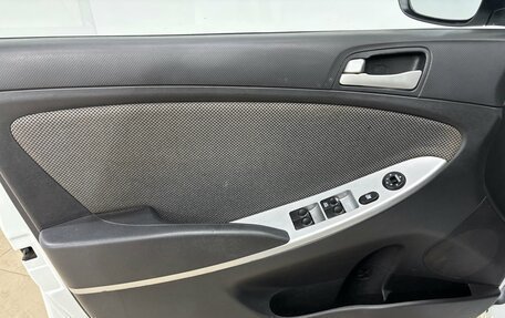 Hyundai Solaris II рестайлинг, 2012 год, 655 000 рублей, 10 фотография