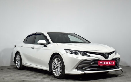 Toyota Camry, 2018 год, 2 490 000 рублей, 3 фотография