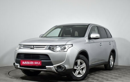 Mitsubishi Outlander III рестайлинг 3, 2014 год, 1 400 000 рублей, 2 фотография