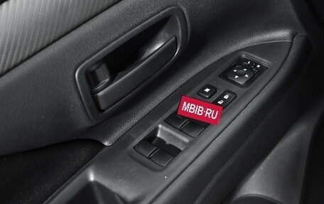 Mitsubishi Outlander III рестайлинг 3, 2014 год, 1 400 000 рублей, 11 фотография