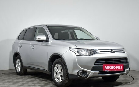 Mitsubishi Outlander III рестайлинг 3, 2014 год, 1 400 000 рублей, 4 фотография