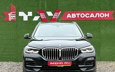 BMW X5, 2019 год, 5 990 000 рублей, 2 фотография