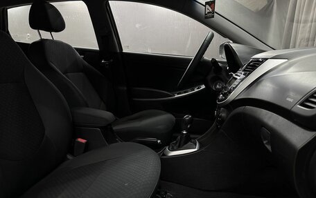 Hyundai Solaris II рестайлинг, 2012 год, 699 999 рублей, 13 фотография