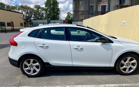 Volvo V40 Cross Country I, 2014 год, 1 550 000 рублей, 2 фотография