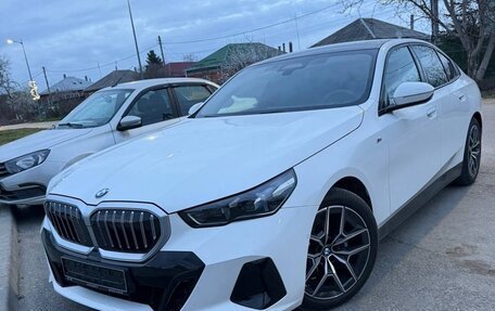BMW 5 серия, 2023 год, 6 900 000 рублей, 3 фотография