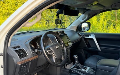 Toyota Land Cruiser Prado 150 рестайлинг 2, 2021 год, 6 500 000 рублей, 5 фотография