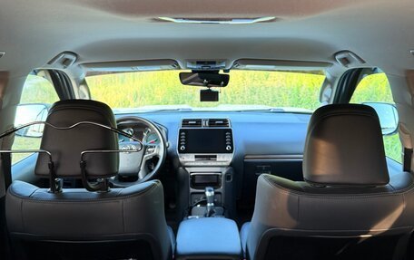 Toyota Land Cruiser Prado 150 рестайлинг 2, 2021 год, 6 500 000 рублей, 7 фотография