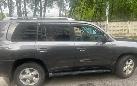 Toyota Land Cruiser 200, 2011 год, 2 900 000 рублей, 4 фотография