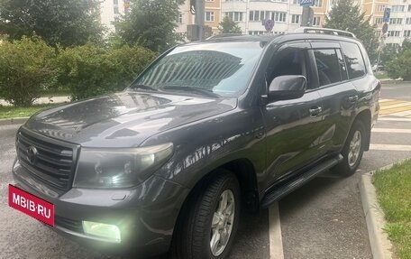 Toyota Land Cruiser 200, 2011 год, 2 900 000 рублей, 2 фотография