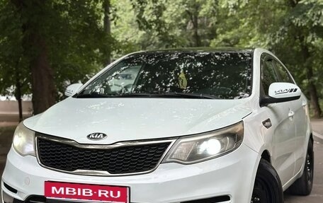 KIA Rio III рестайлинг, 2016 год, 490 000 рублей, 1 фотография