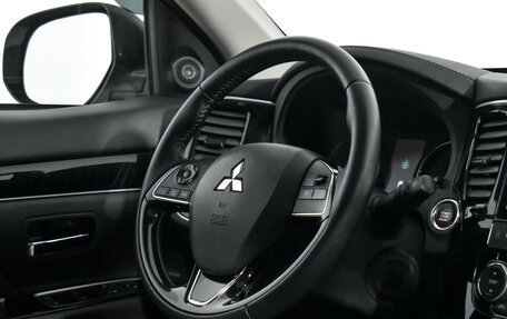 Mitsubishi Outlander III рестайлинг 3, 2022 год, 2 549 000 рублей, 15 фотография