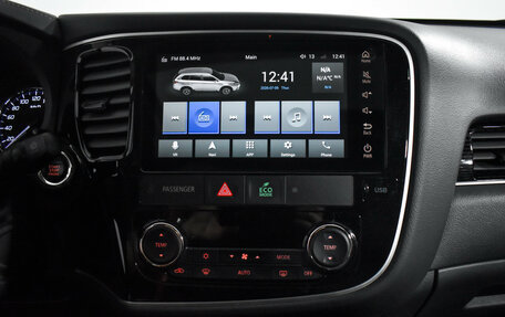Mitsubishi Outlander III рестайлинг 3, 2022 год, 2 549 000 рублей, 16 фотография