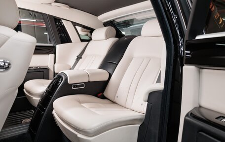 Rolls-Royce Phantom VII рестайлинг, 2013 год, 27 990 000 рублей, 28 фотография