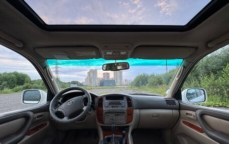 Toyota Land Cruiser 100 рестайлинг 2, 2005 год, 1 682 000 рублей, 11 фотография