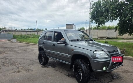 Chevrolet Niva I рестайлинг, 2004 год, 480 000 рублей, 2 фотография