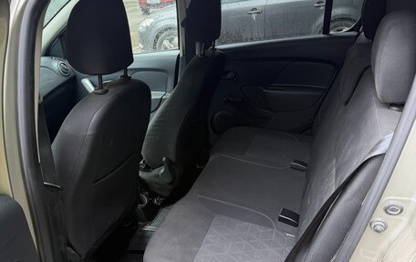Renault Sandero II рестайлинг, 2015 год, 1 000 000 рублей, 9 фотография